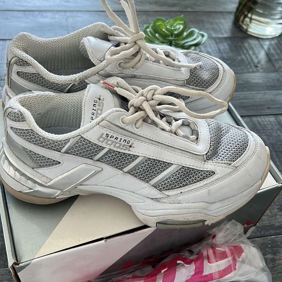 WOMENS SZ 6.5 SPRING BOOST W/ 3 INSOLES - Picture 2 of 8